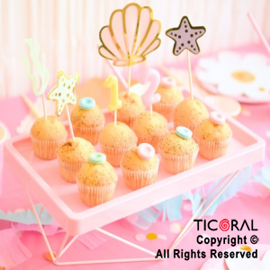 BANDEJA RECTANGULAR CON BASE CUPCAKE ROSA 30 CM X 18 CM (PC-001) x 1